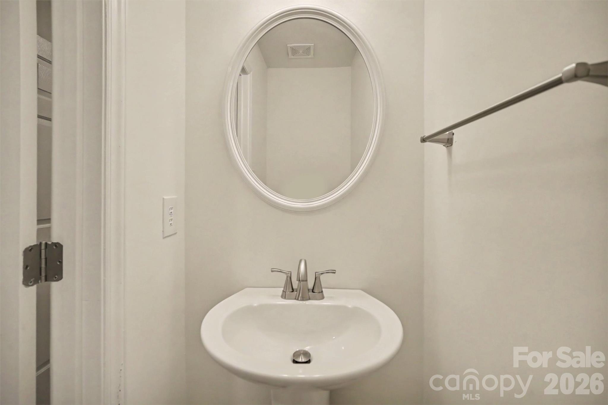 8500 Woodhill Manor Court — Charlotte