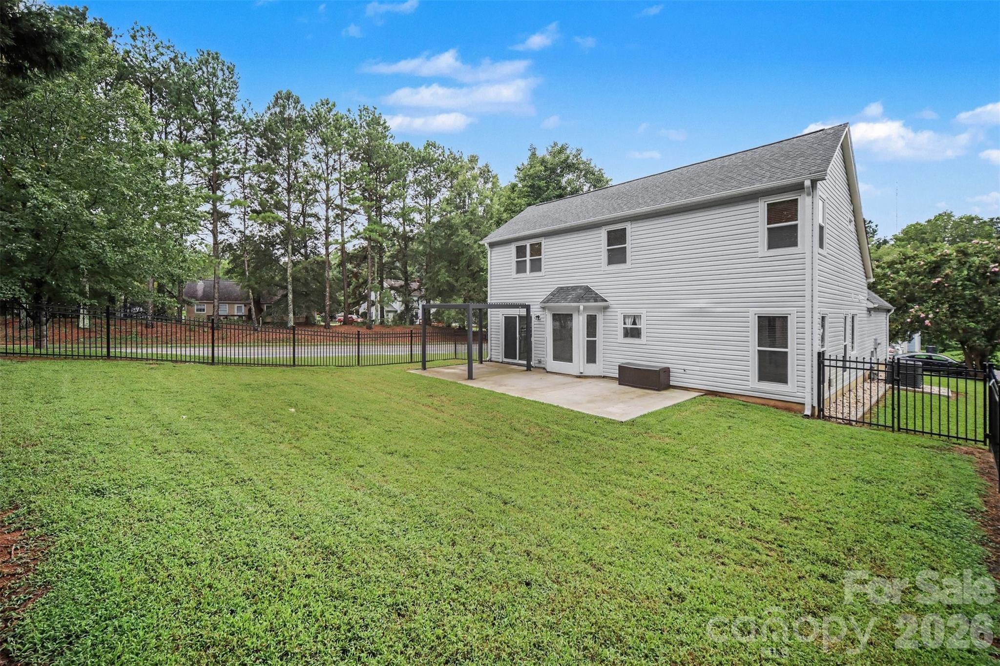 8500 Woodhill Manor Court — Charlotte