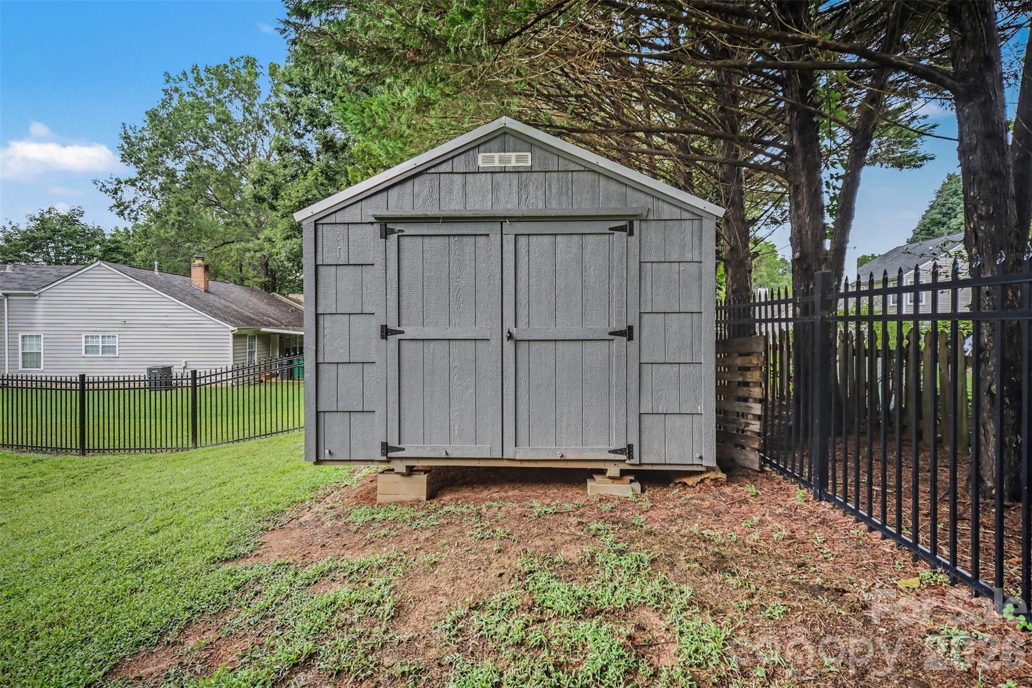 8500 Woodhill Manor Court — Charlotte