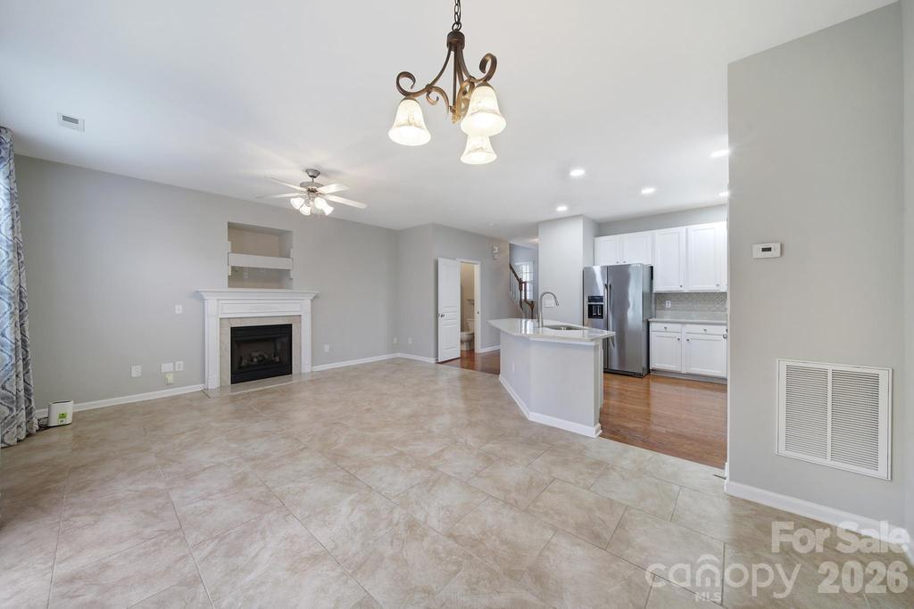 1168 Drummond Lane — Matthews