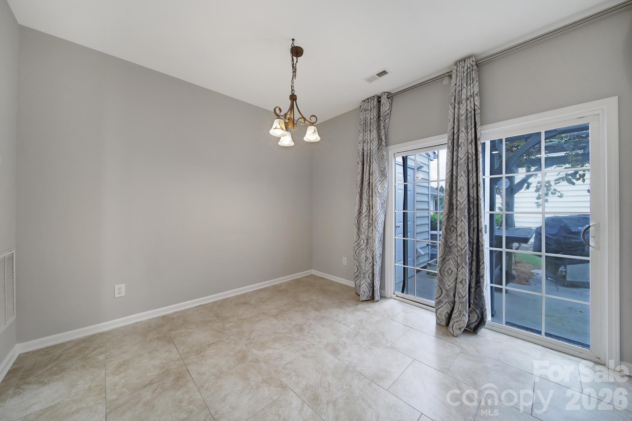1168 Drummond Lane — Matthews