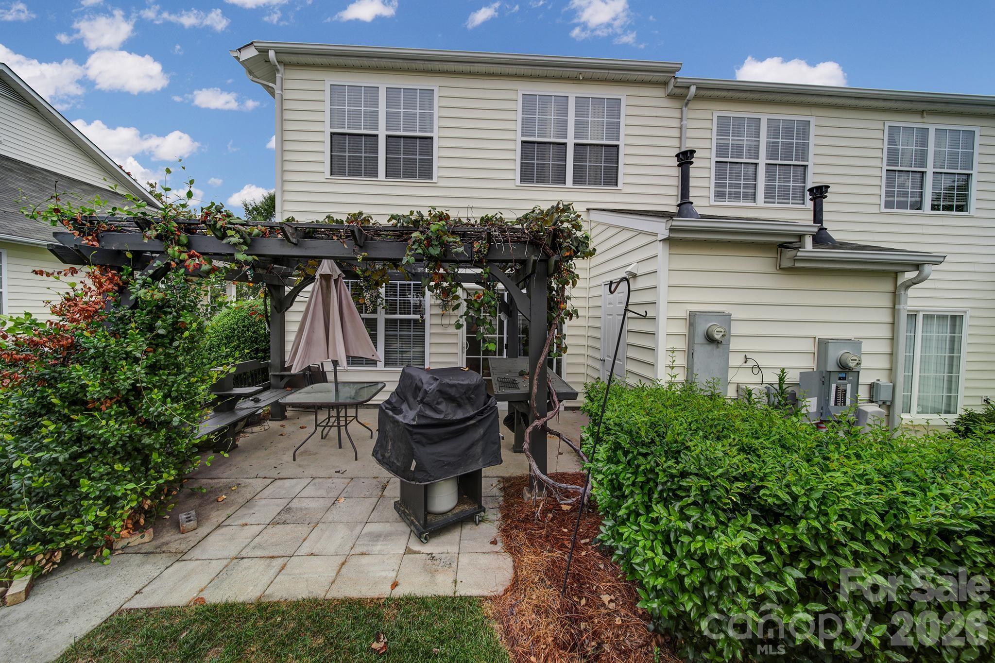 1168 Drummond Lane — Matthews