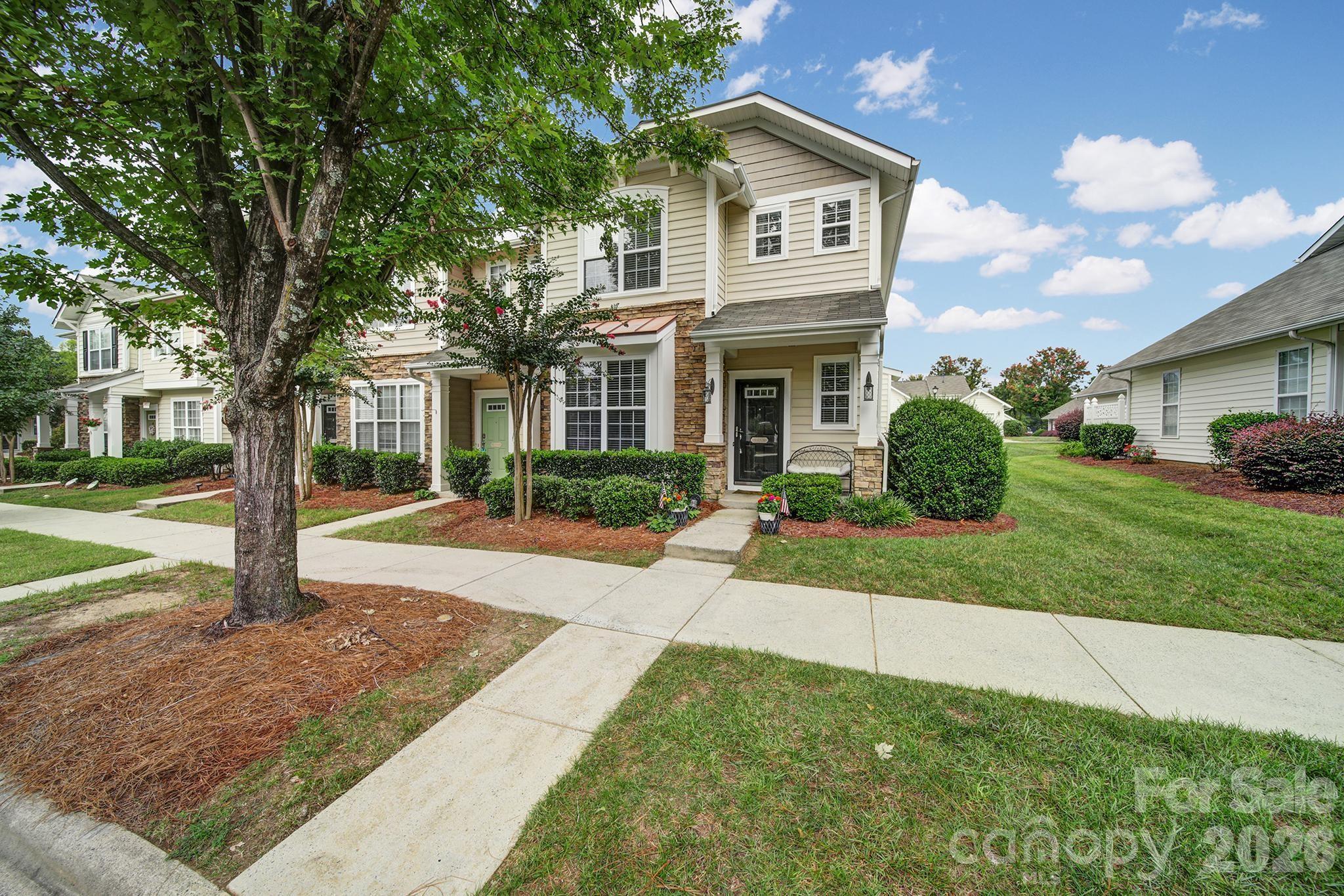 1168 Drummond Lane — Matthews