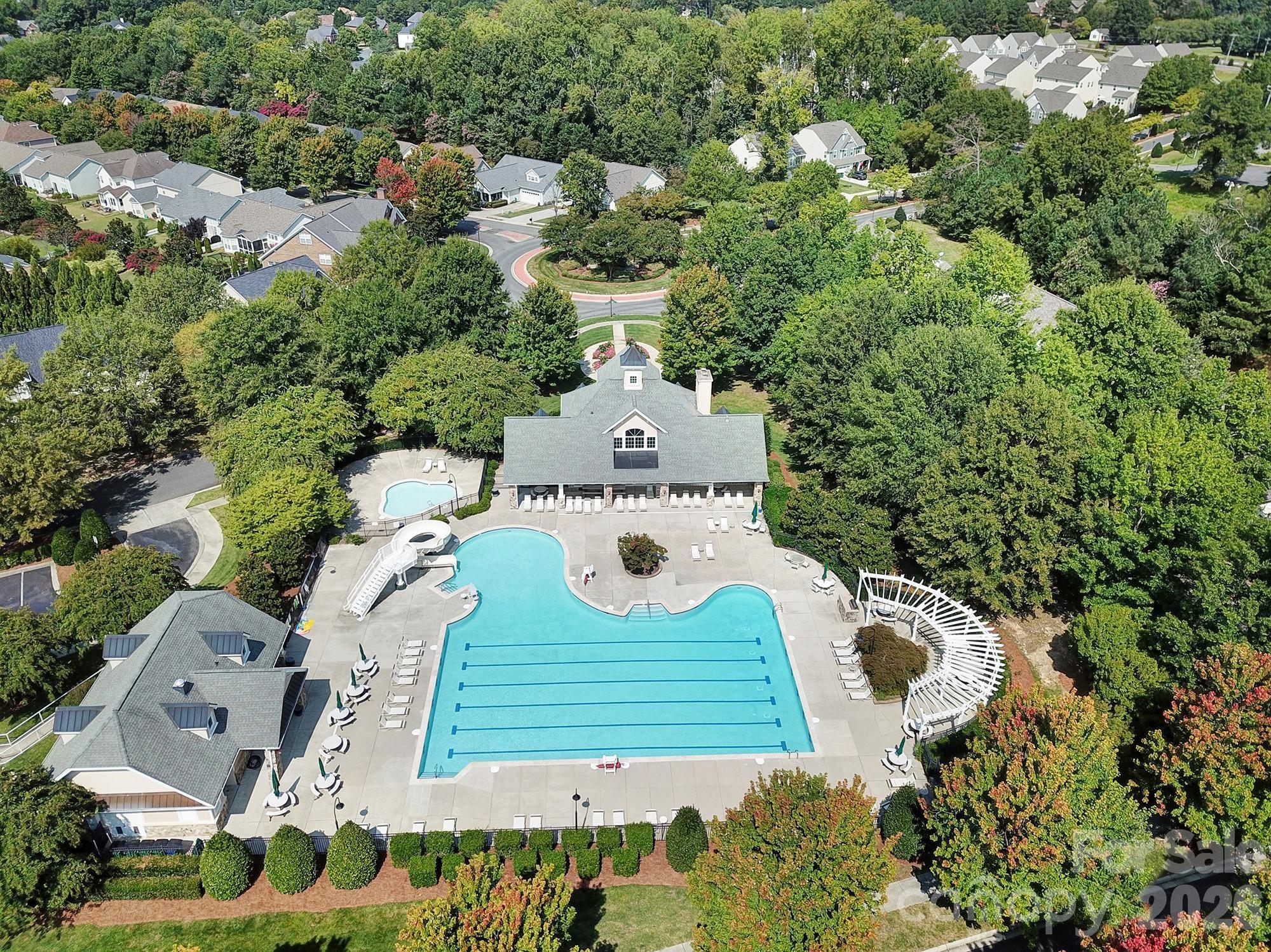 1168 Drummond Lane — Matthews