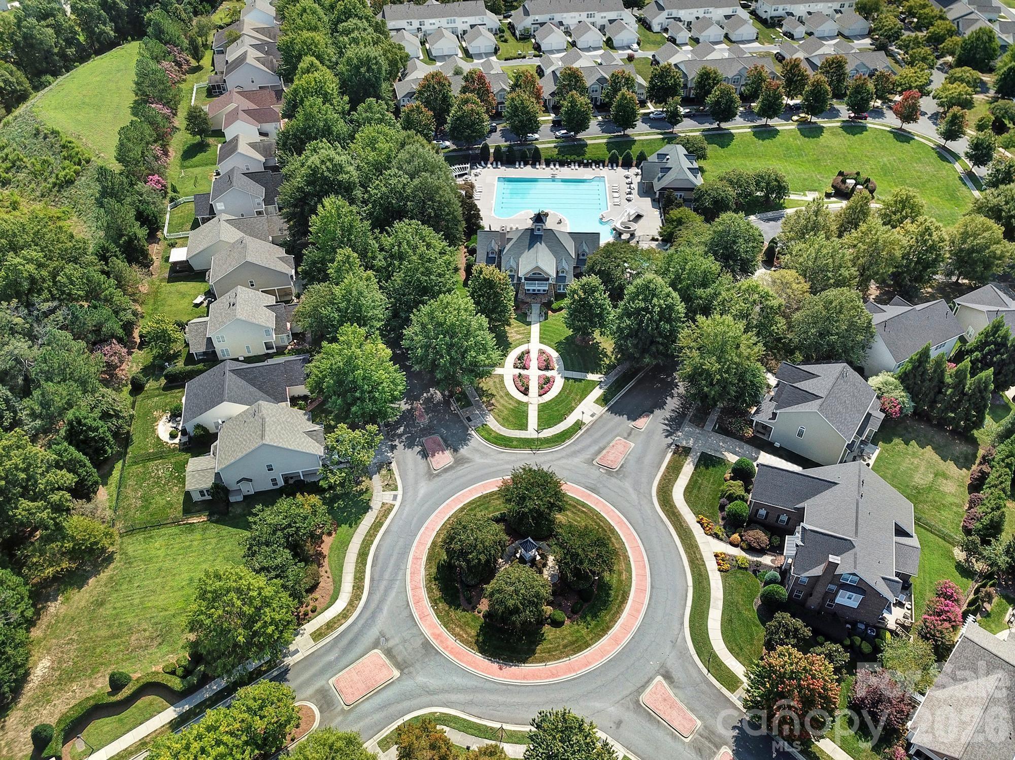1168 Drummond Lane — Matthews