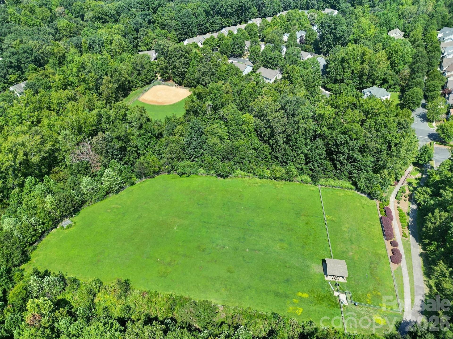 1168 Drummond Lane — Matthews