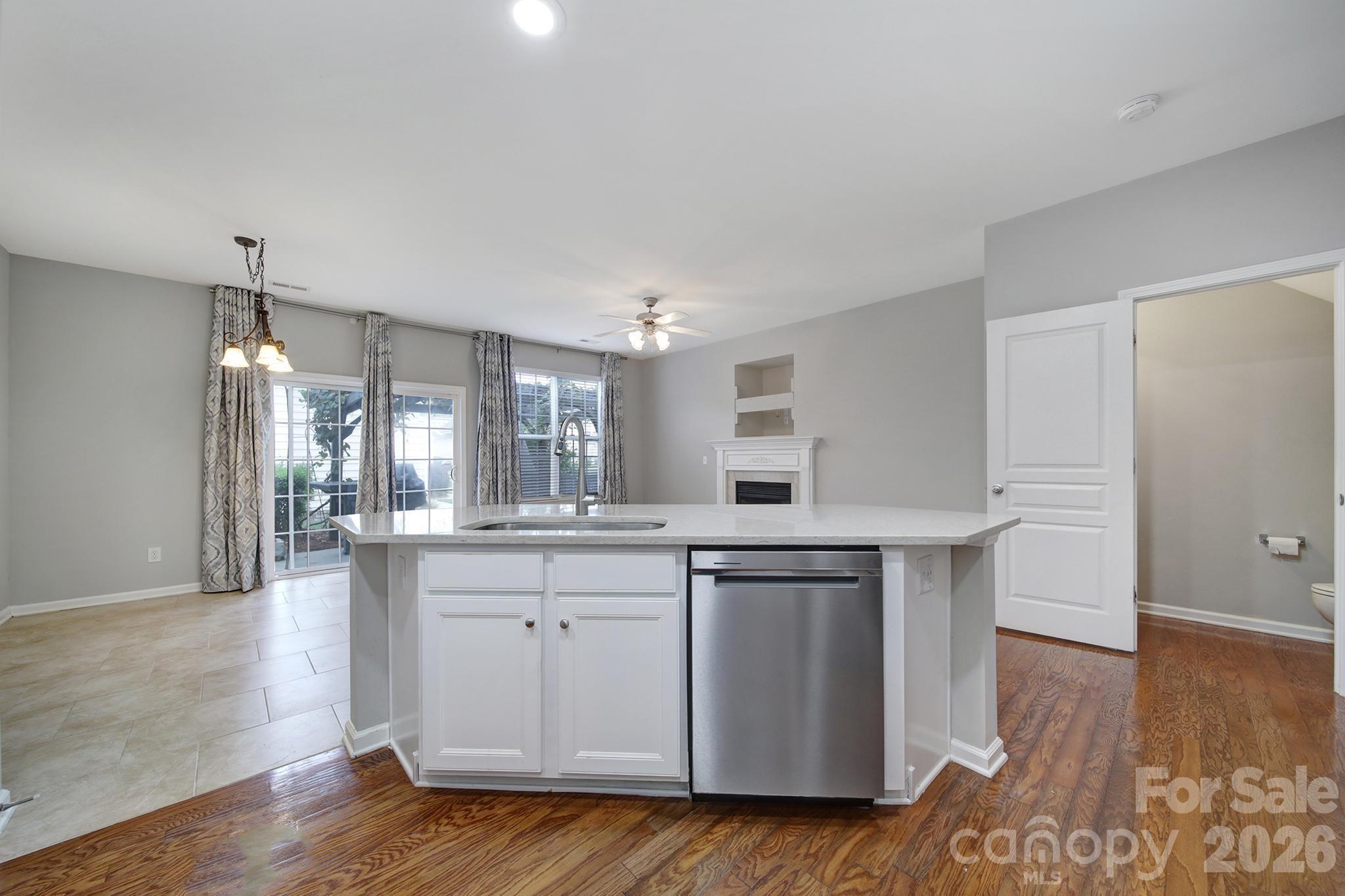 1168 Drummond Lane — Matthews