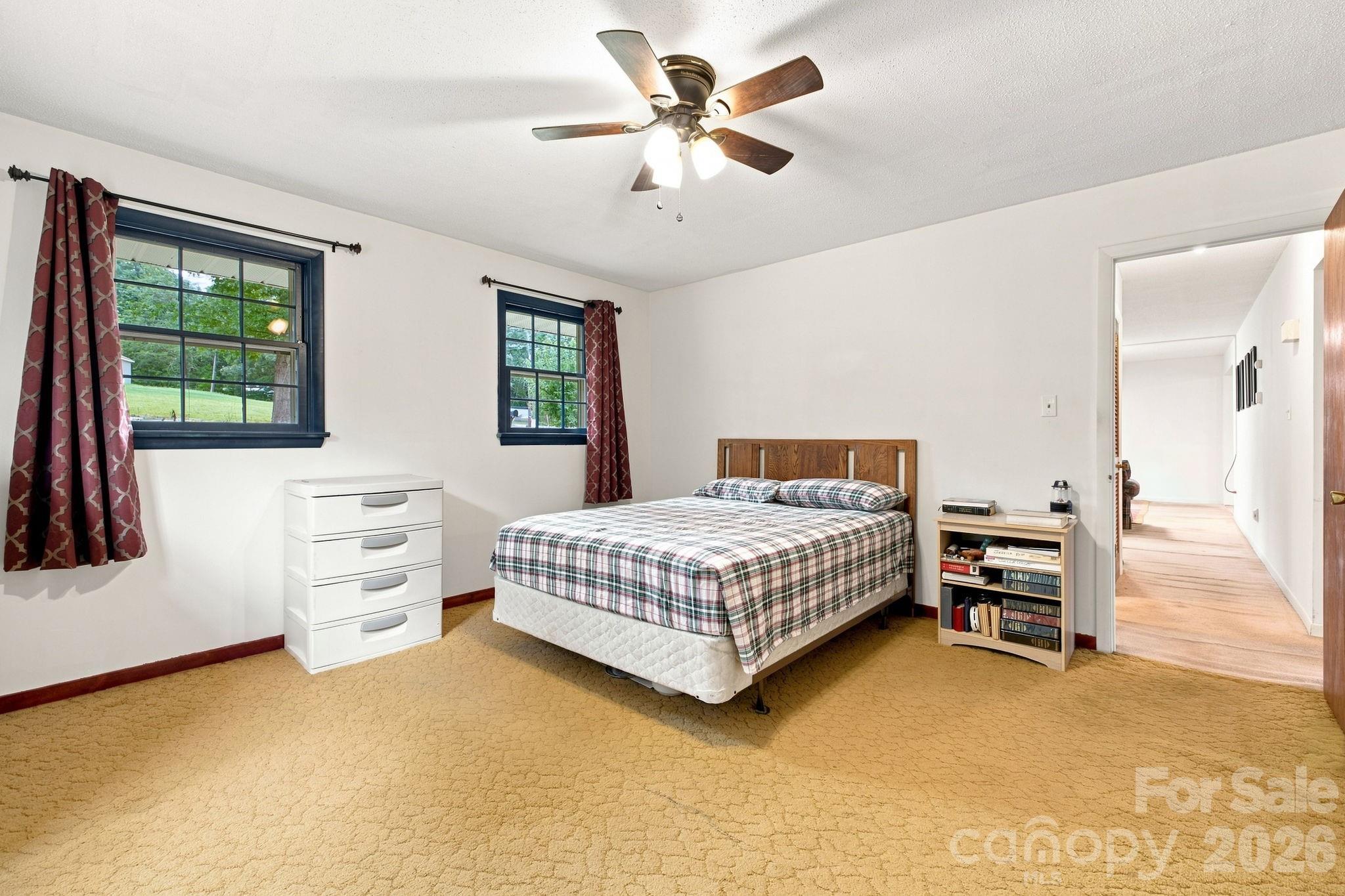 1714 Lazenby Street — Newton