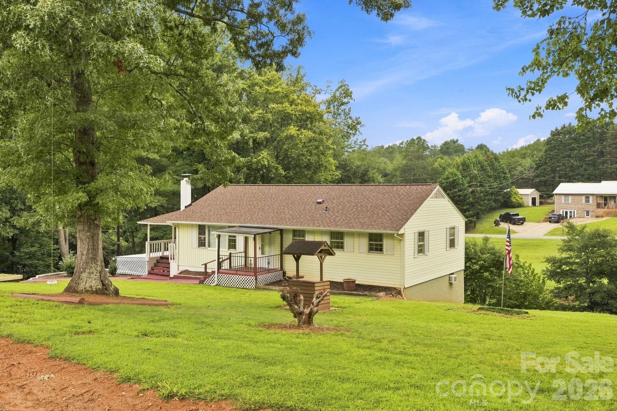1714 Lazenby Street — Newton