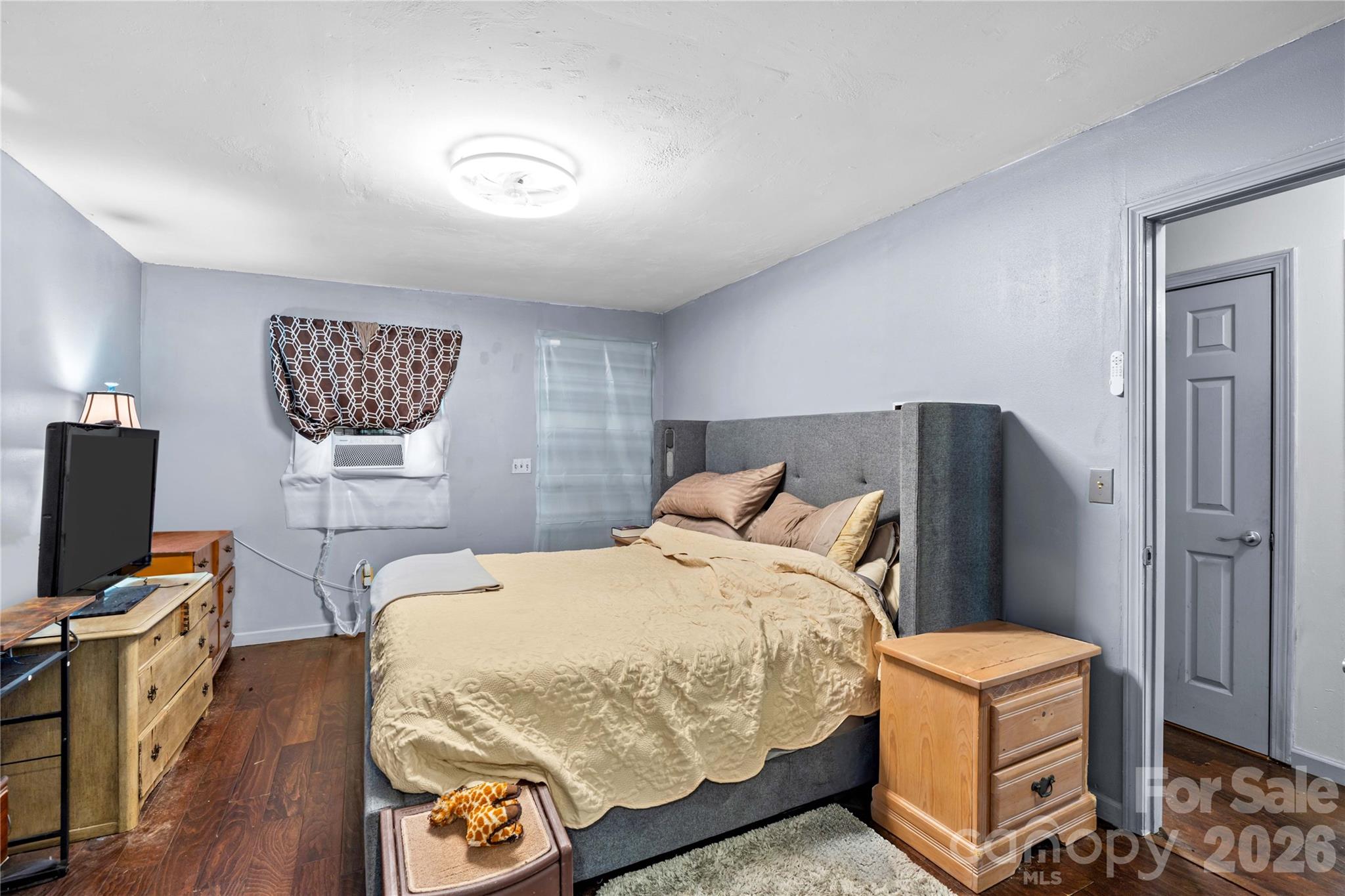 1130 24th Avenue Place NE — Hickory