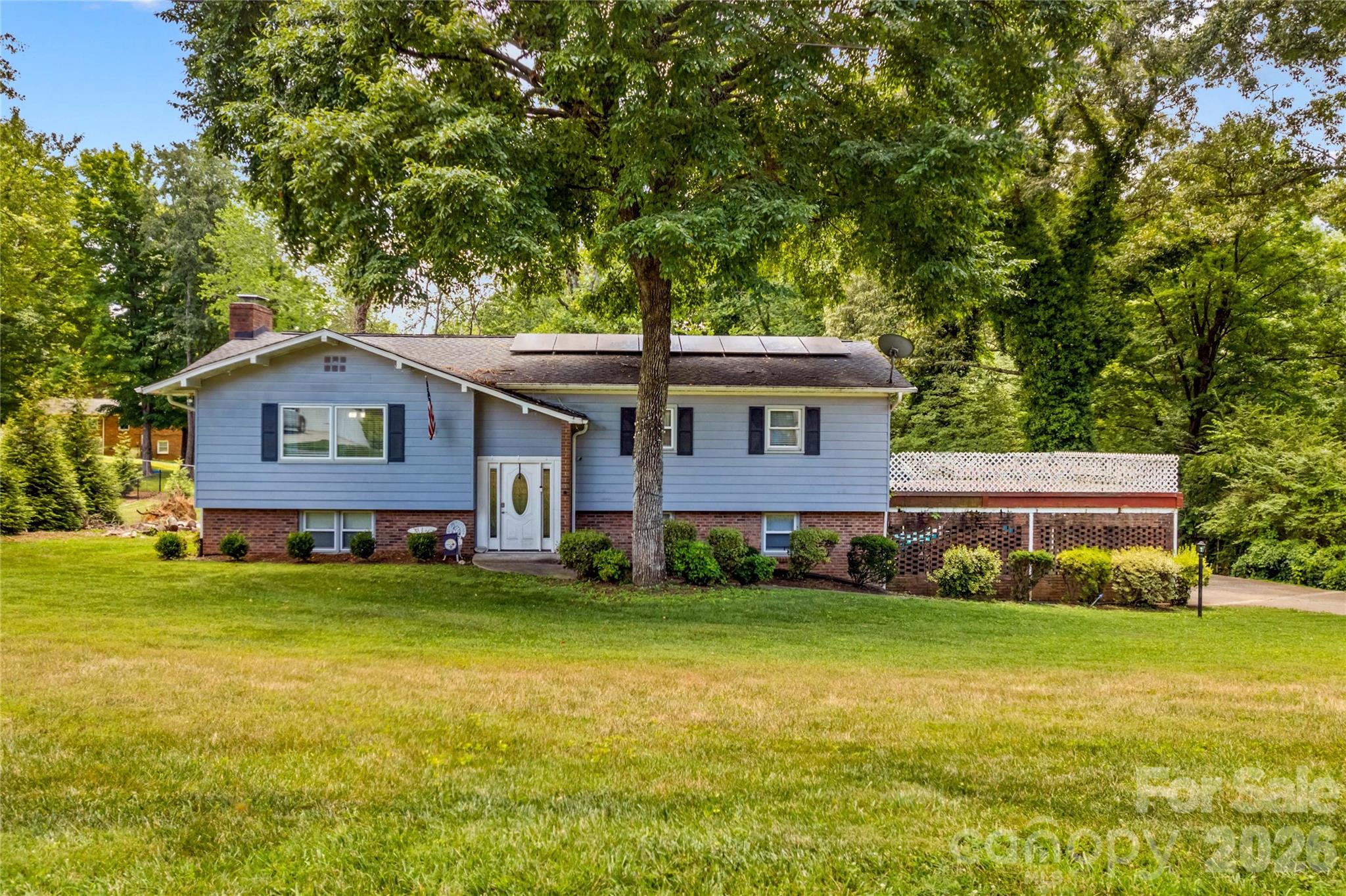 1130 24th Avenue Place NE — Hickory