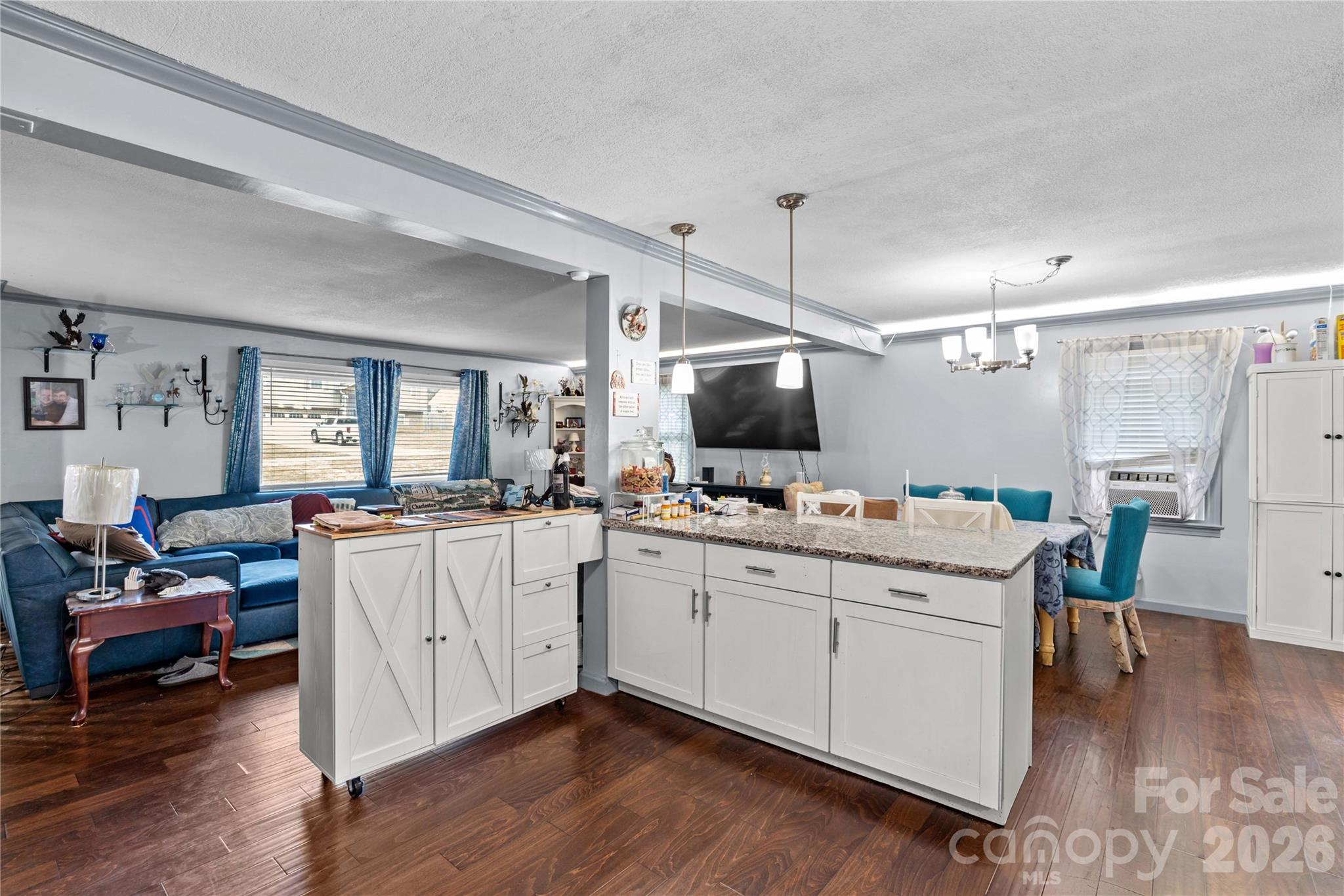 1130 24th Avenue Place NE — Hickory