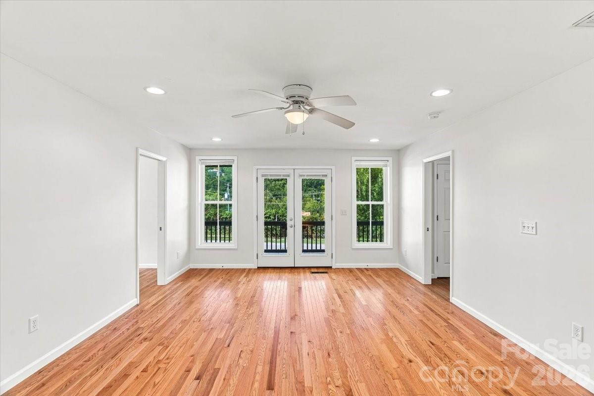 2 Elkmont Place — Asheville