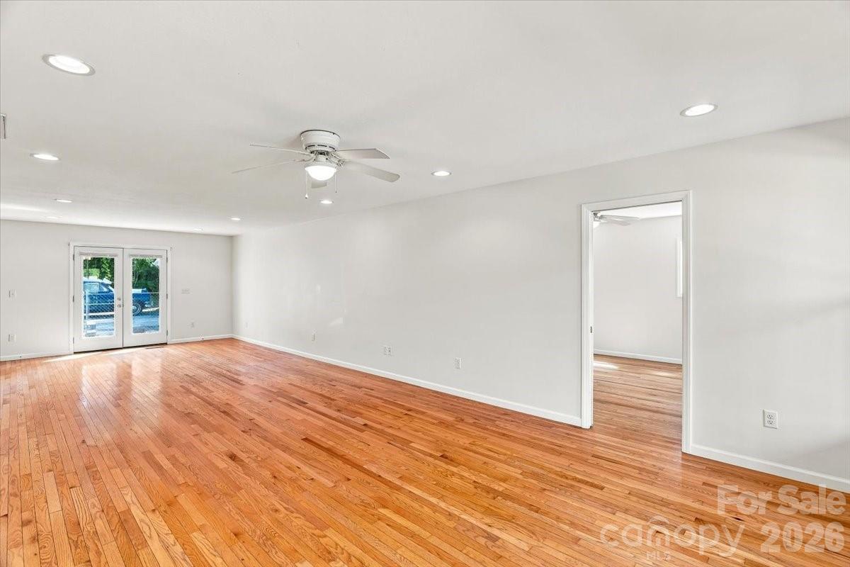 2 Elkmont Place — Asheville