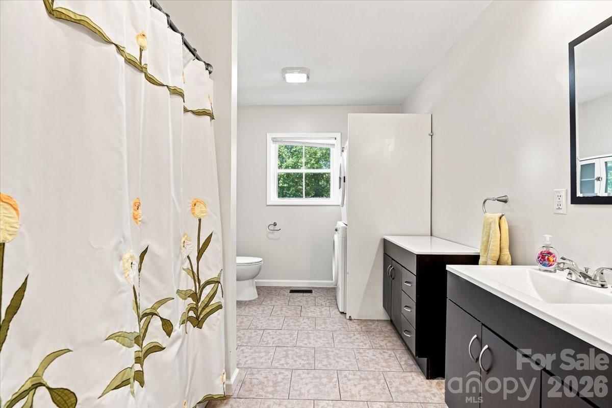 2 Elkmont Place — Asheville