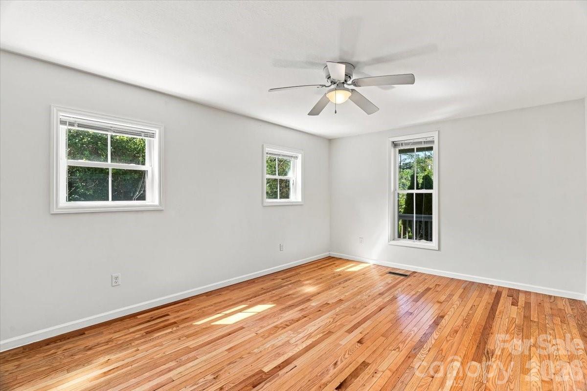 2 Elkmont Place — Asheville