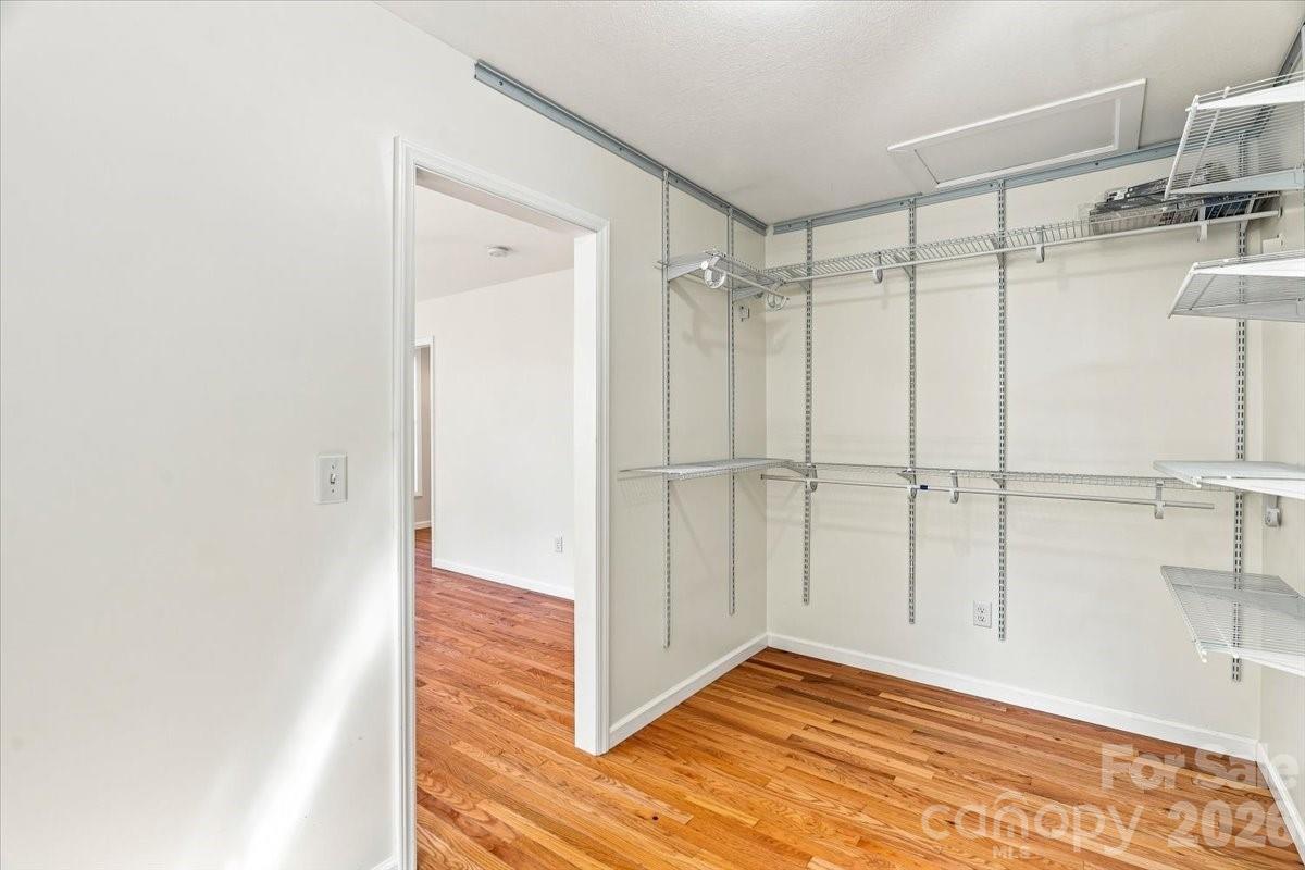 2 Elkmont Place — Asheville