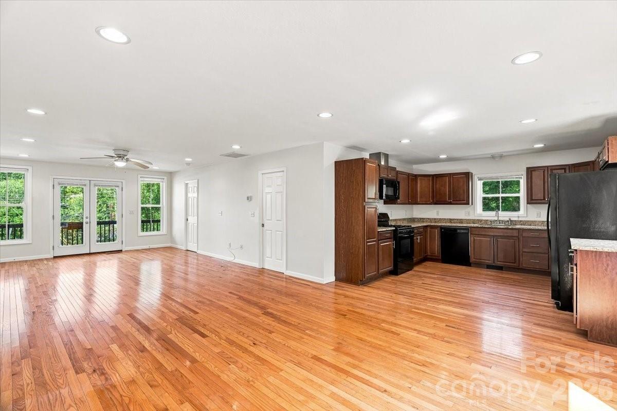 2 Elkmont Place — Asheville
