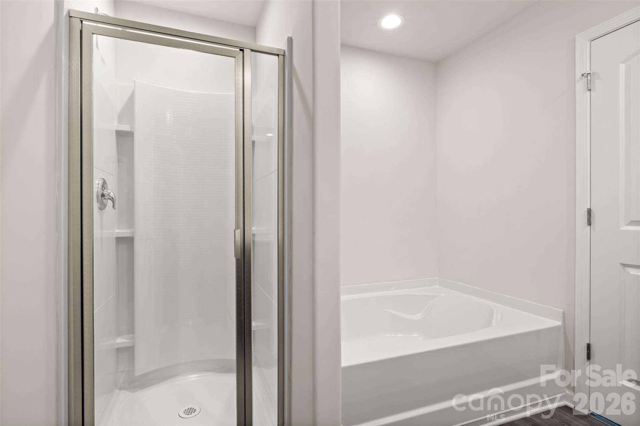 1725 Evans Drive — Lancaster