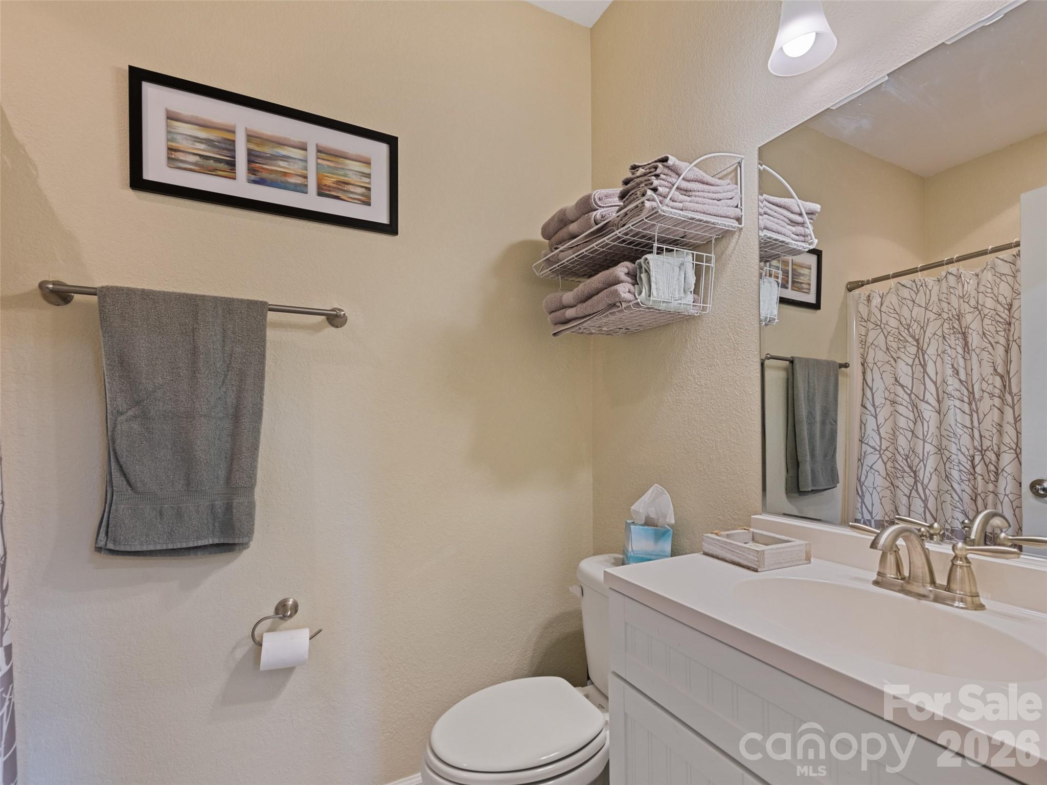 404 Loop Road — Clyde