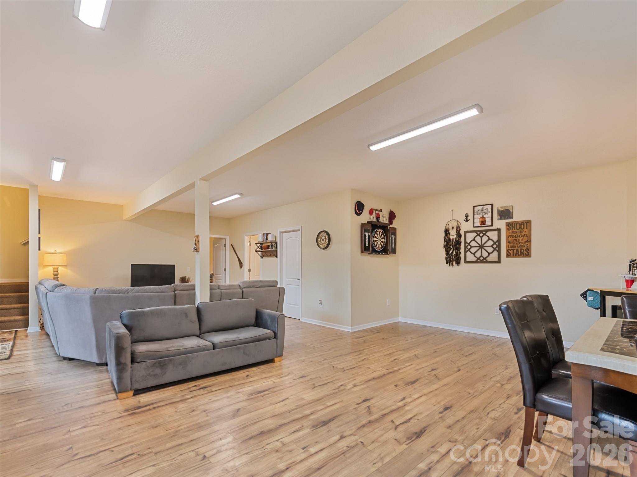 404 Loop Road — Clyde