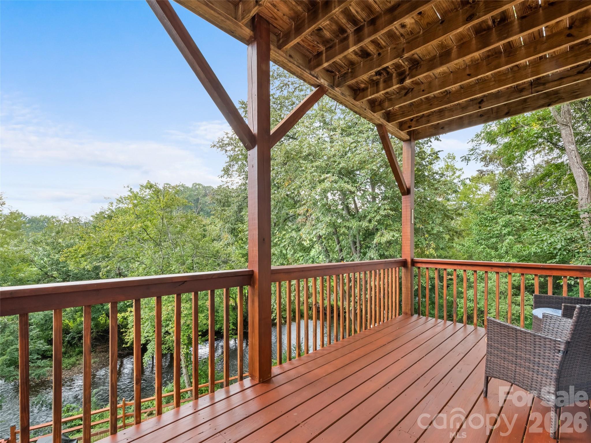 404 Loop Road — Clyde