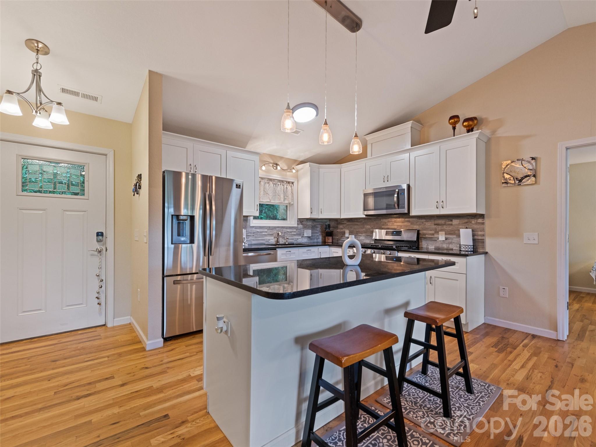 404 Loop Road — Clyde