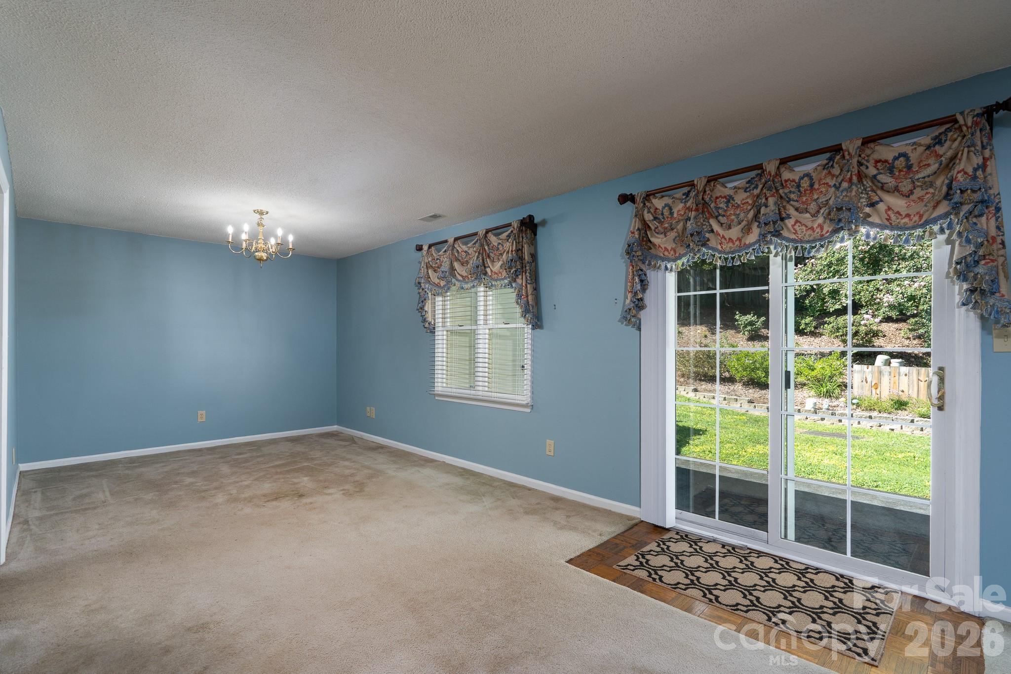 566 Camrose Circle NE — Concord