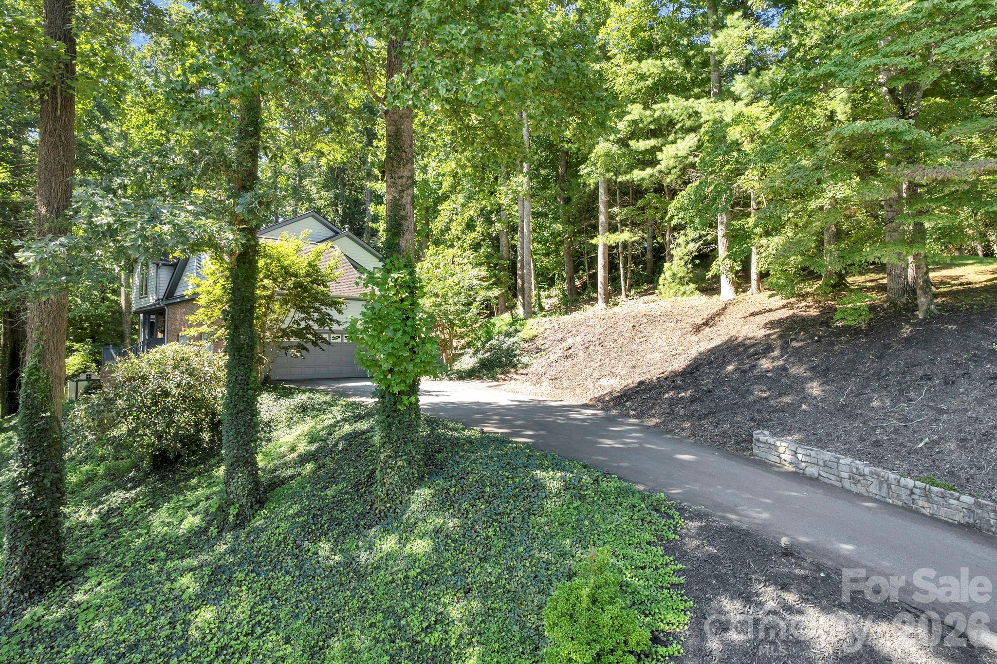 25 Weston Heights Drive — Asheville