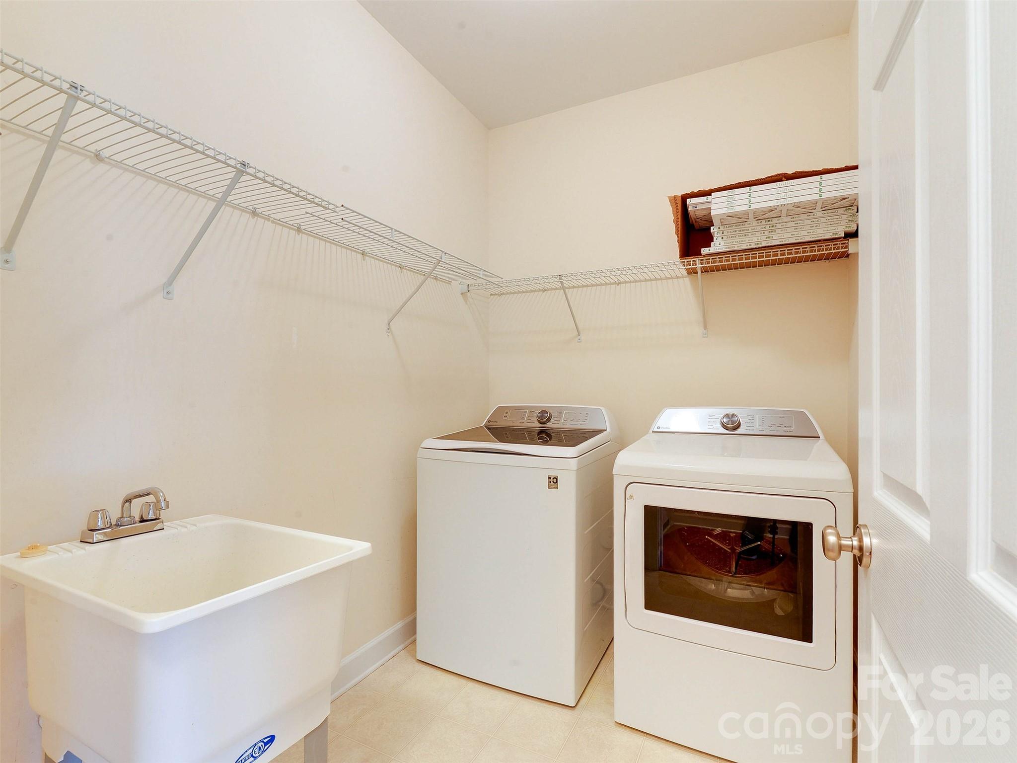 5915 Trailwater Road — Charlotte