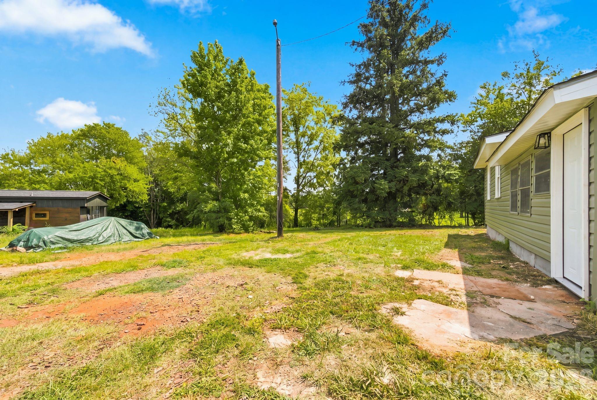 1325 King Road — Salisbury