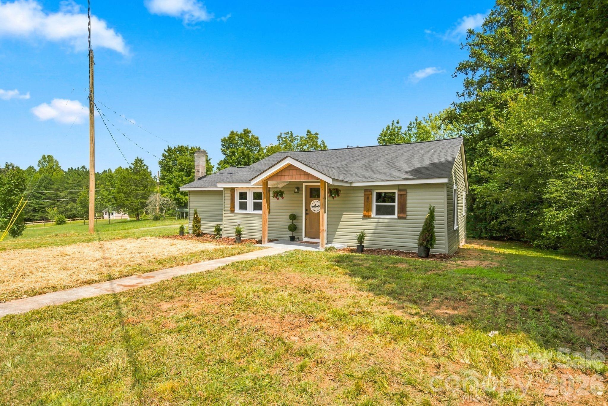 1325 King Road — Salisbury