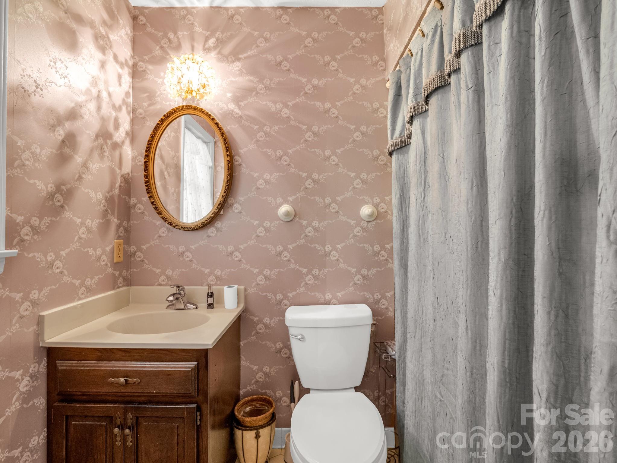 213 Raintree Drive — Hendersonville