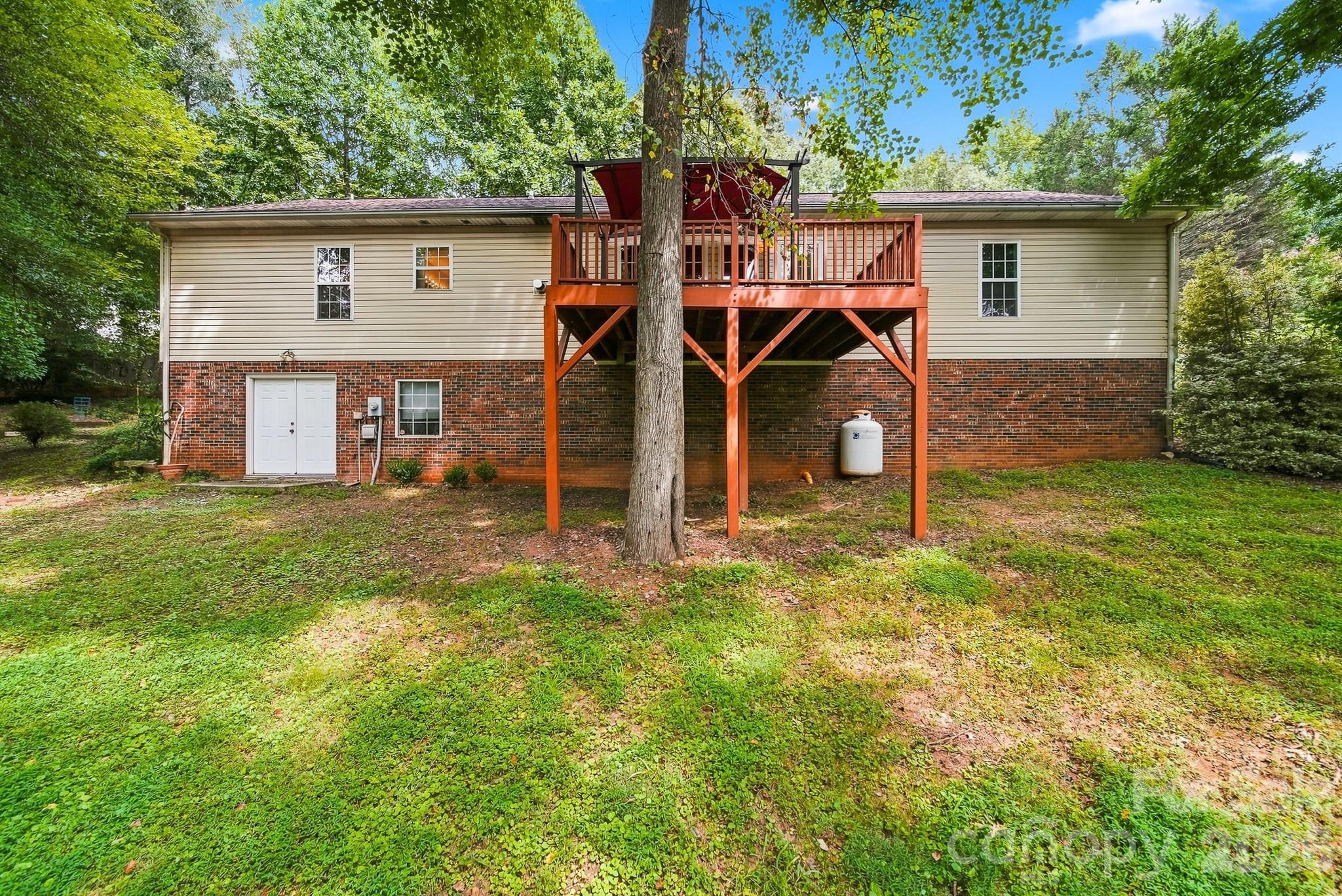 220 5th Street NE — Conover