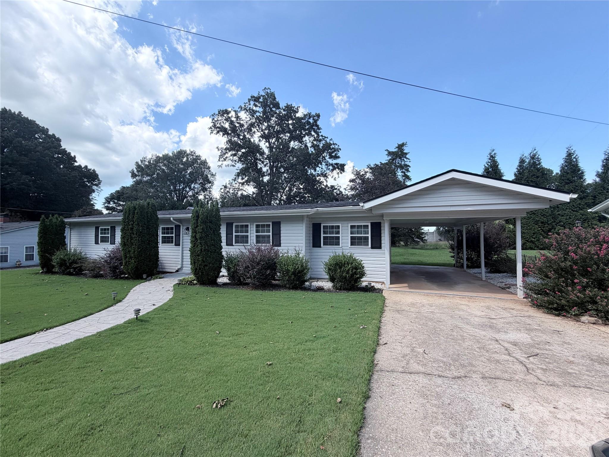 449 Virginia Avenue — Statesville