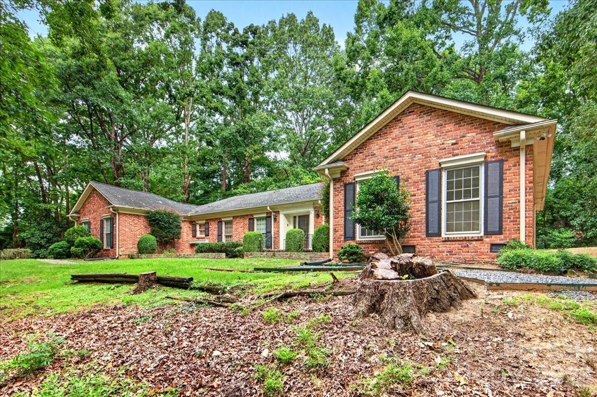 4223 Denbigh Drive — Charlotte