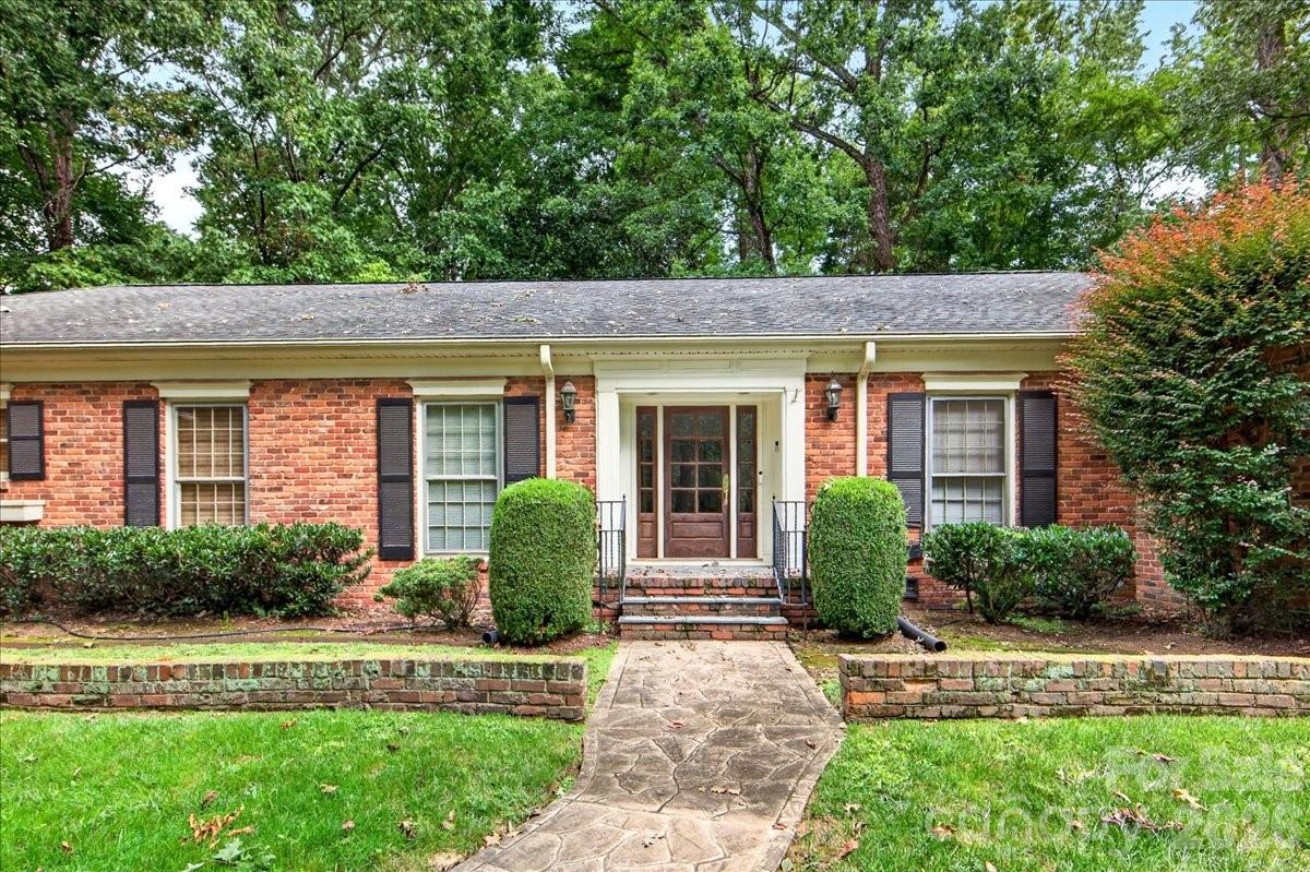 4223 Denbigh Drive — Charlotte