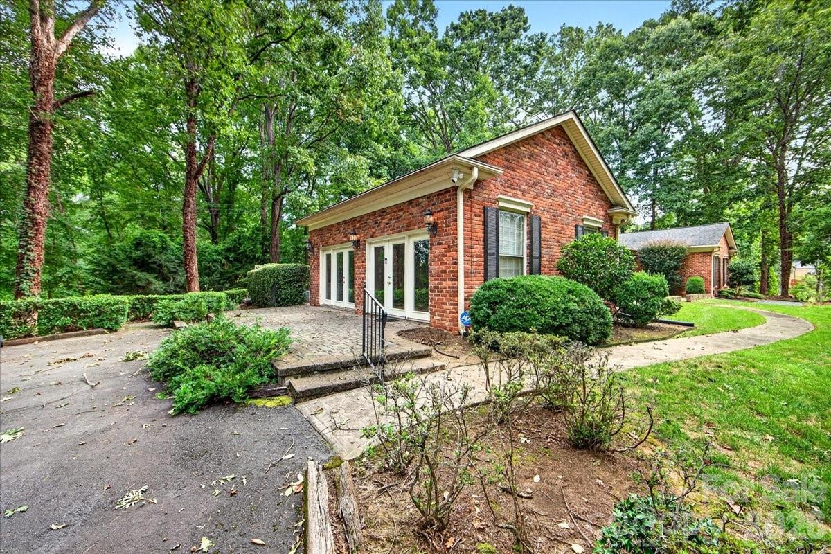 4223 Denbigh Drive — Charlotte