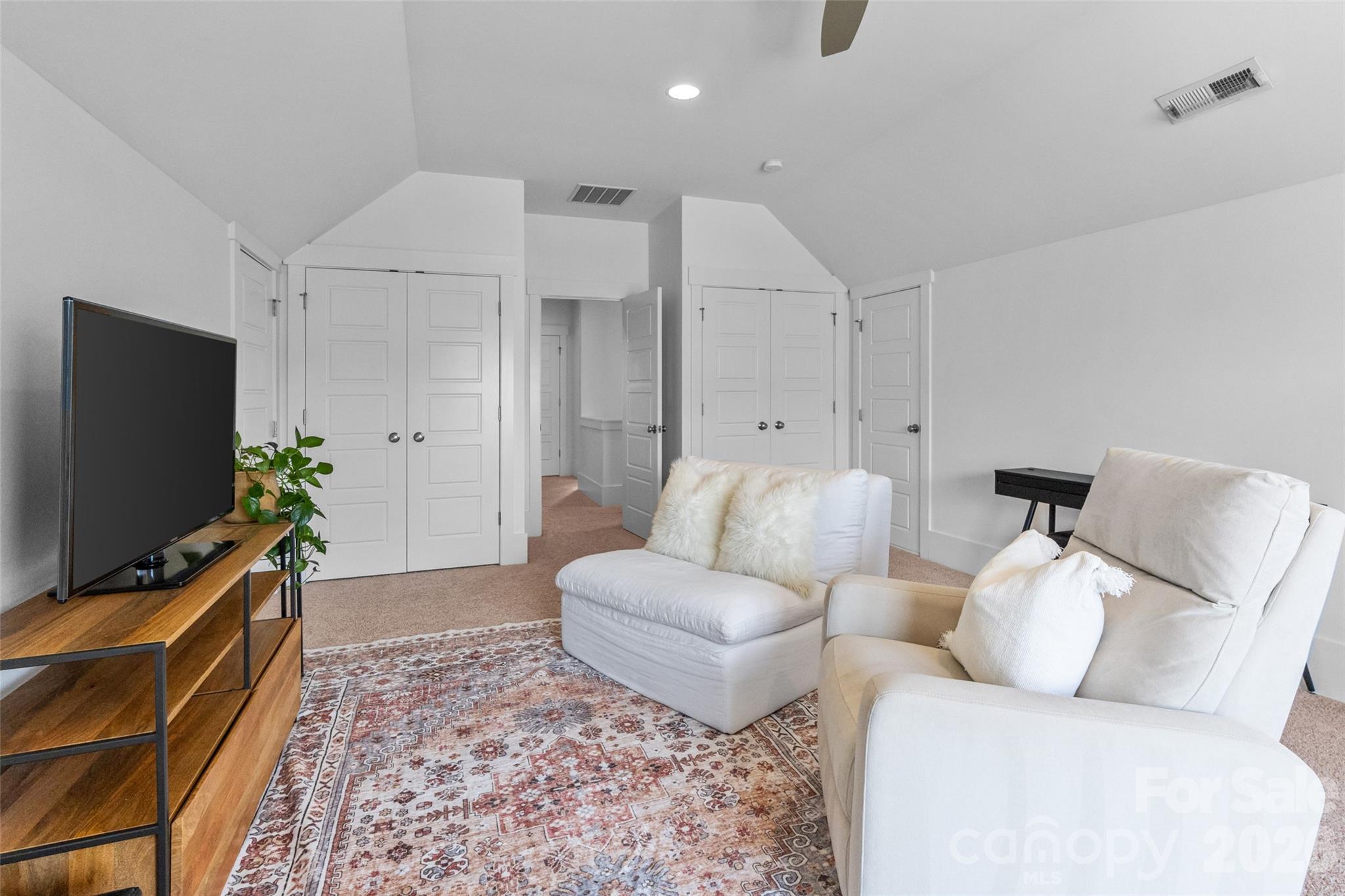 9236 Creekside Park Road — Charlotte
