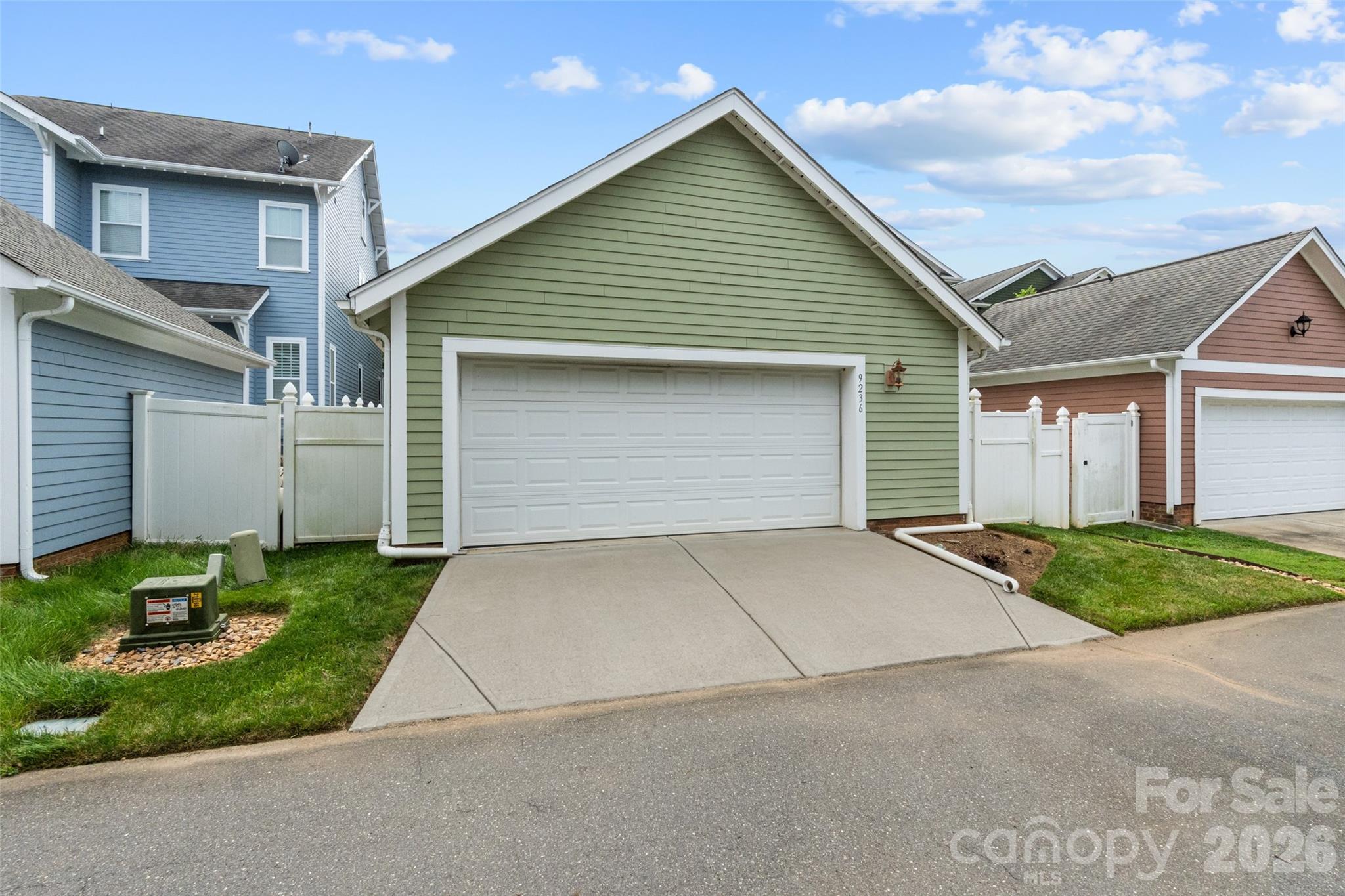 9236 Creekside Park Road — Charlotte