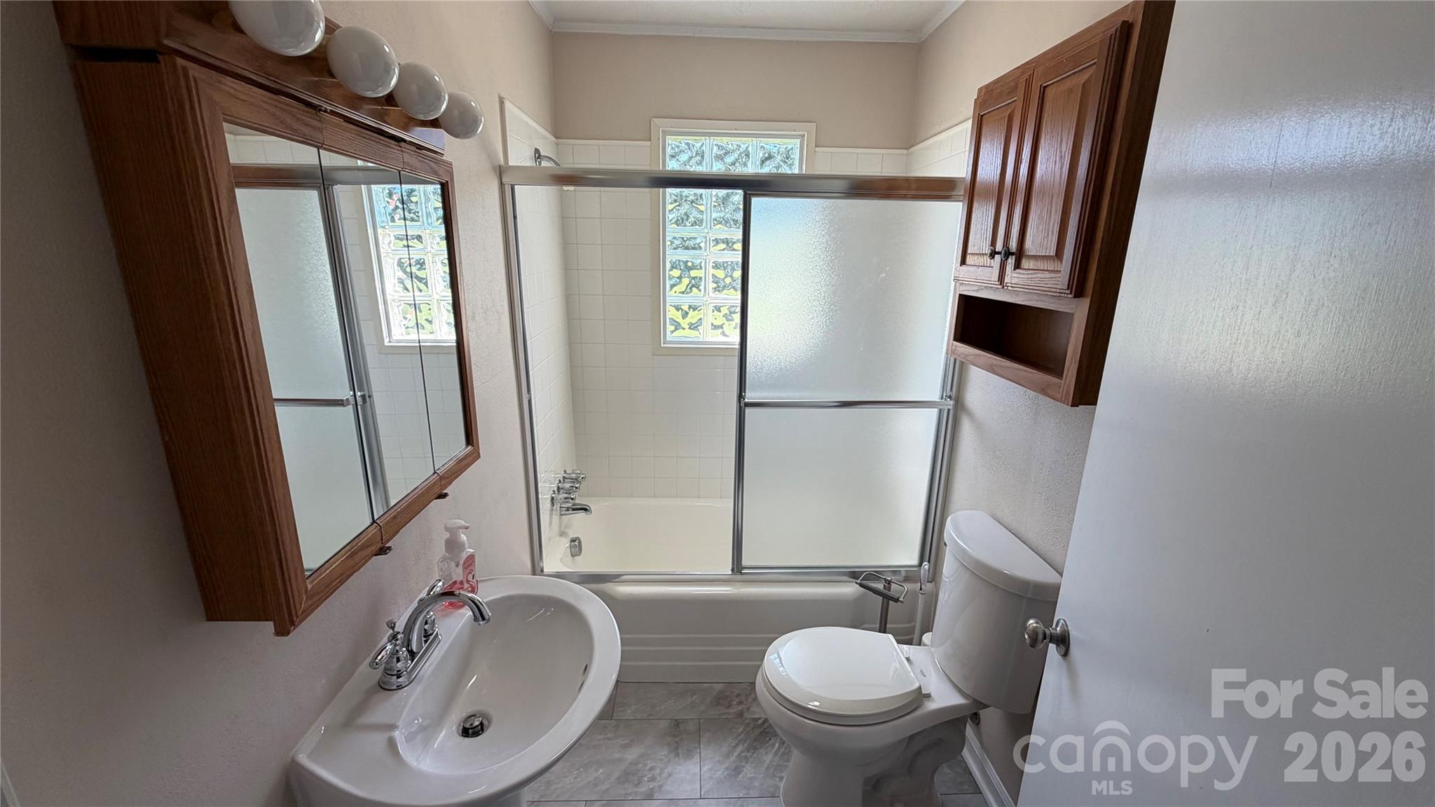2372 Jamestown Road — Morganton