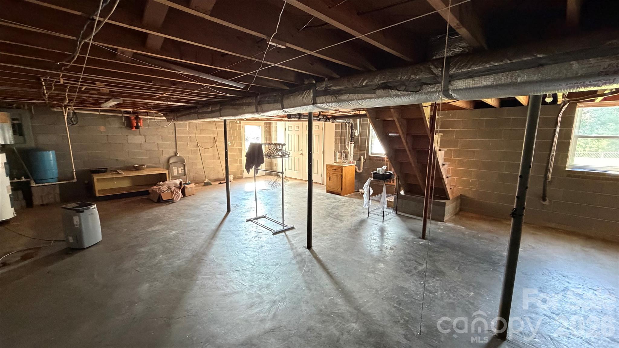 2372 Jamestown Road — Morganton