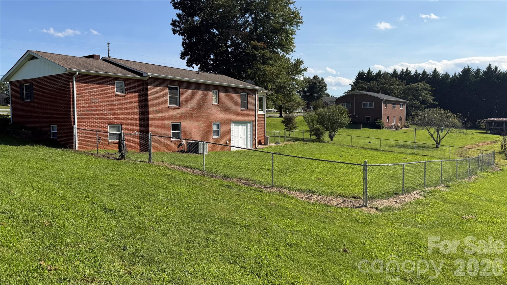 2372 Jamestown Road — Morganton