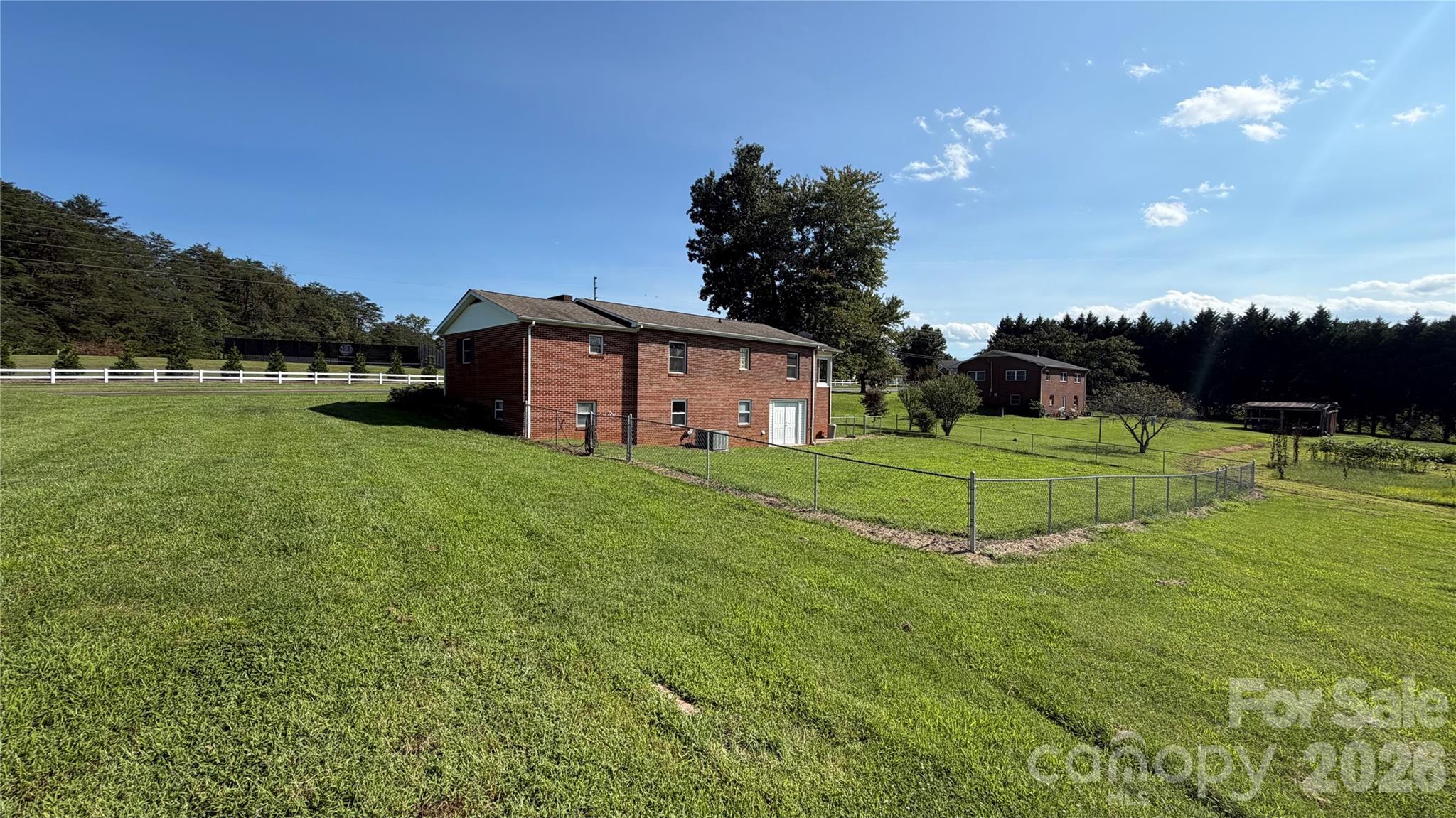2372 Jamestown Road — Morganton