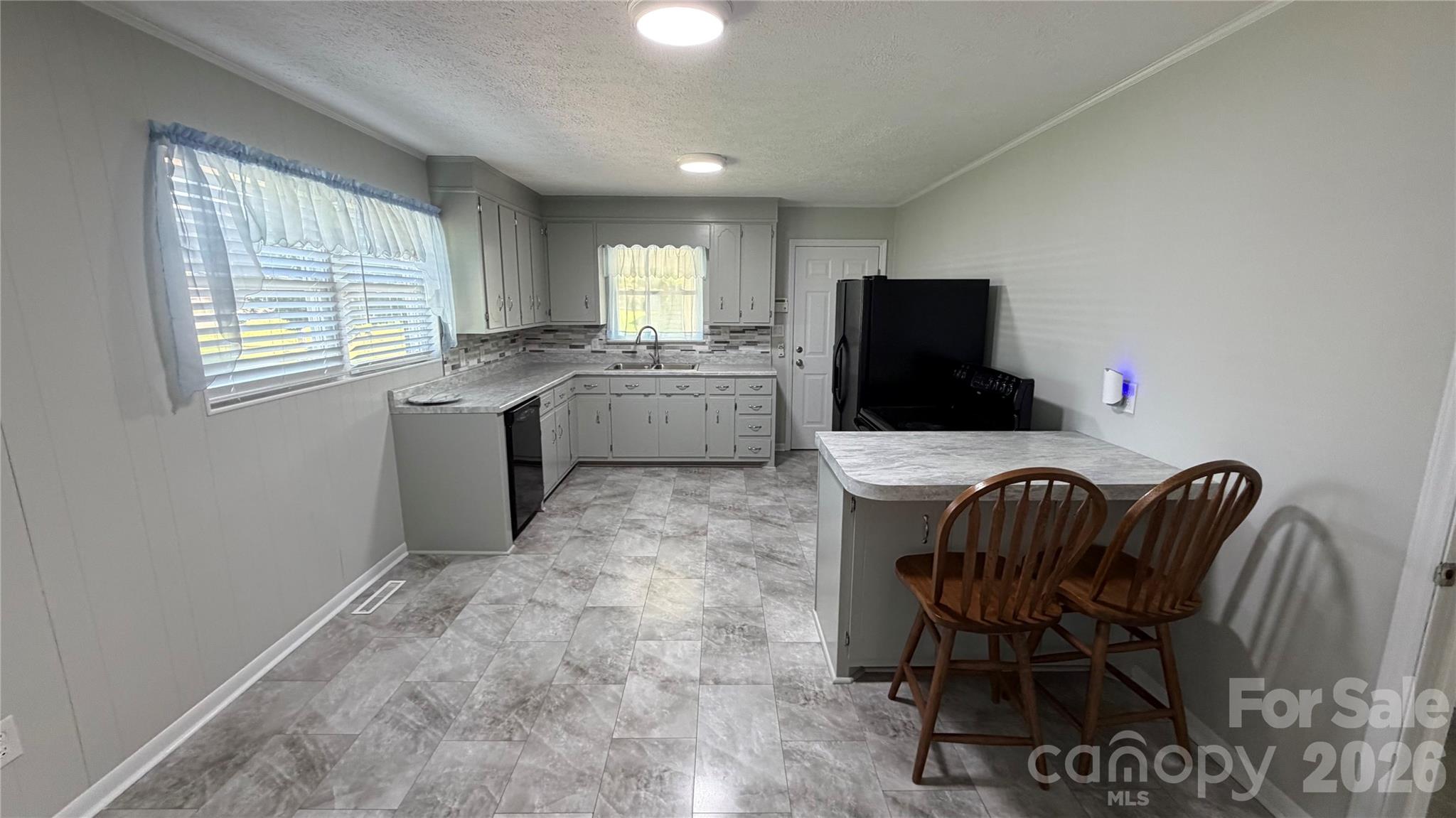 2372 Jamestown Road — Morganton