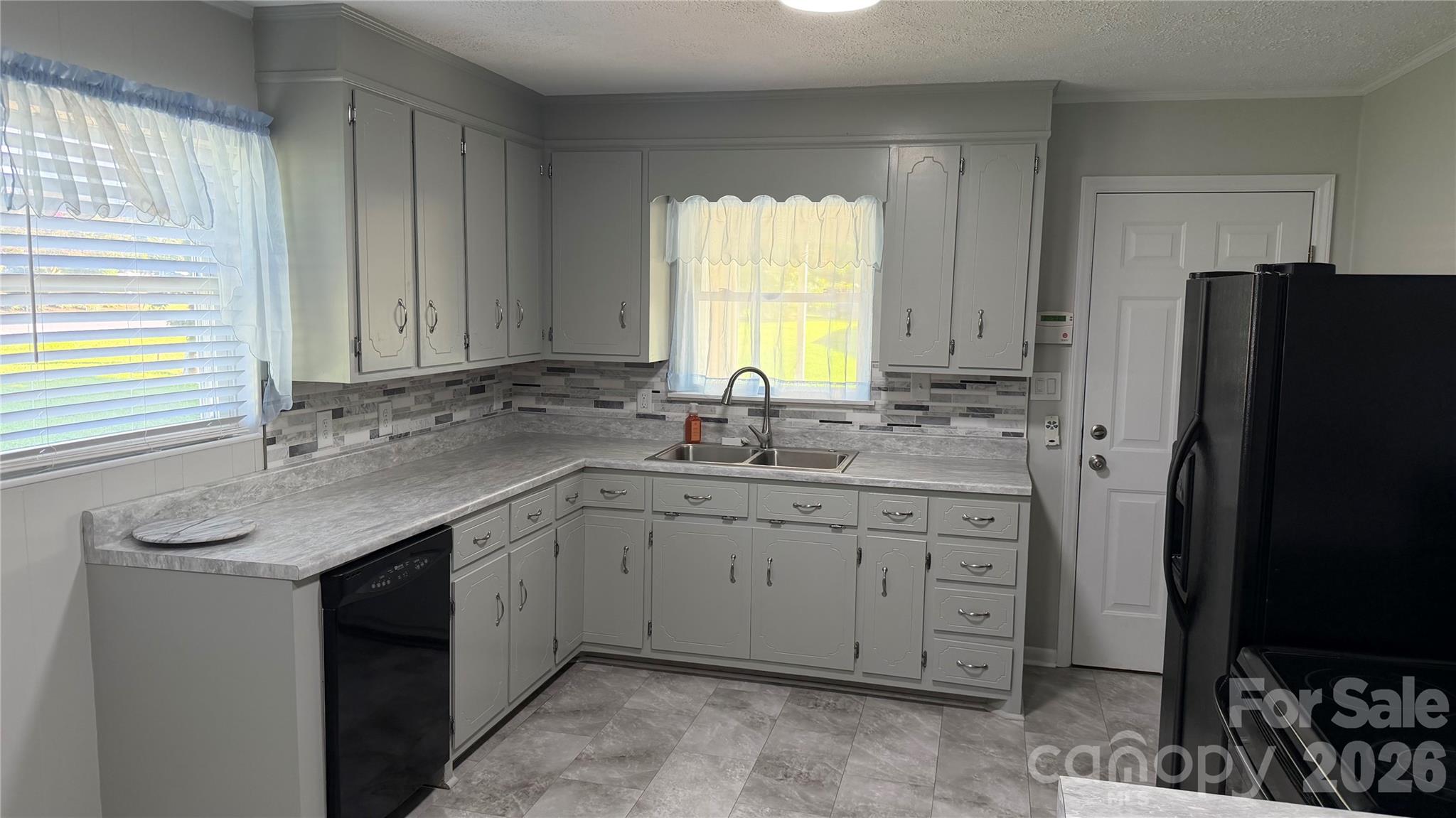 2372 Jamestown Road — Morganton
