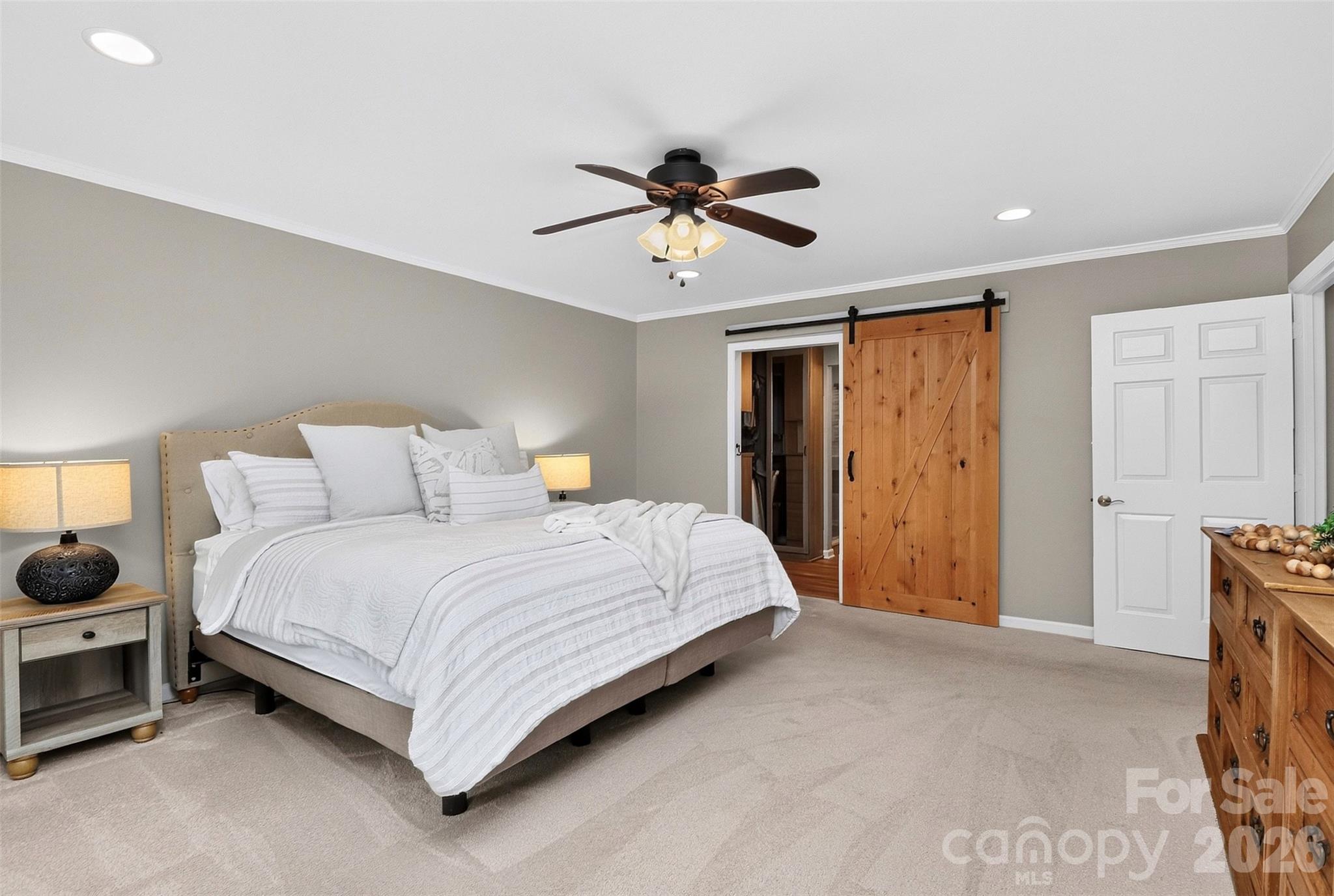 6014 Lake Providence Lane — Charlotte