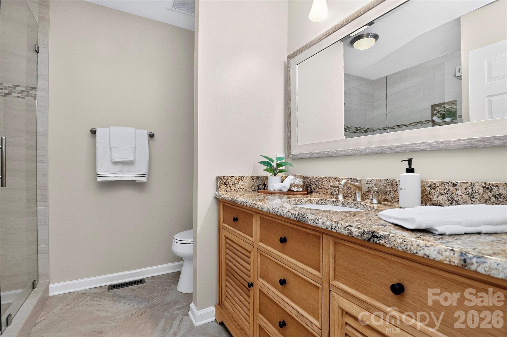 6014 Lake Providence Lane — Charlotte