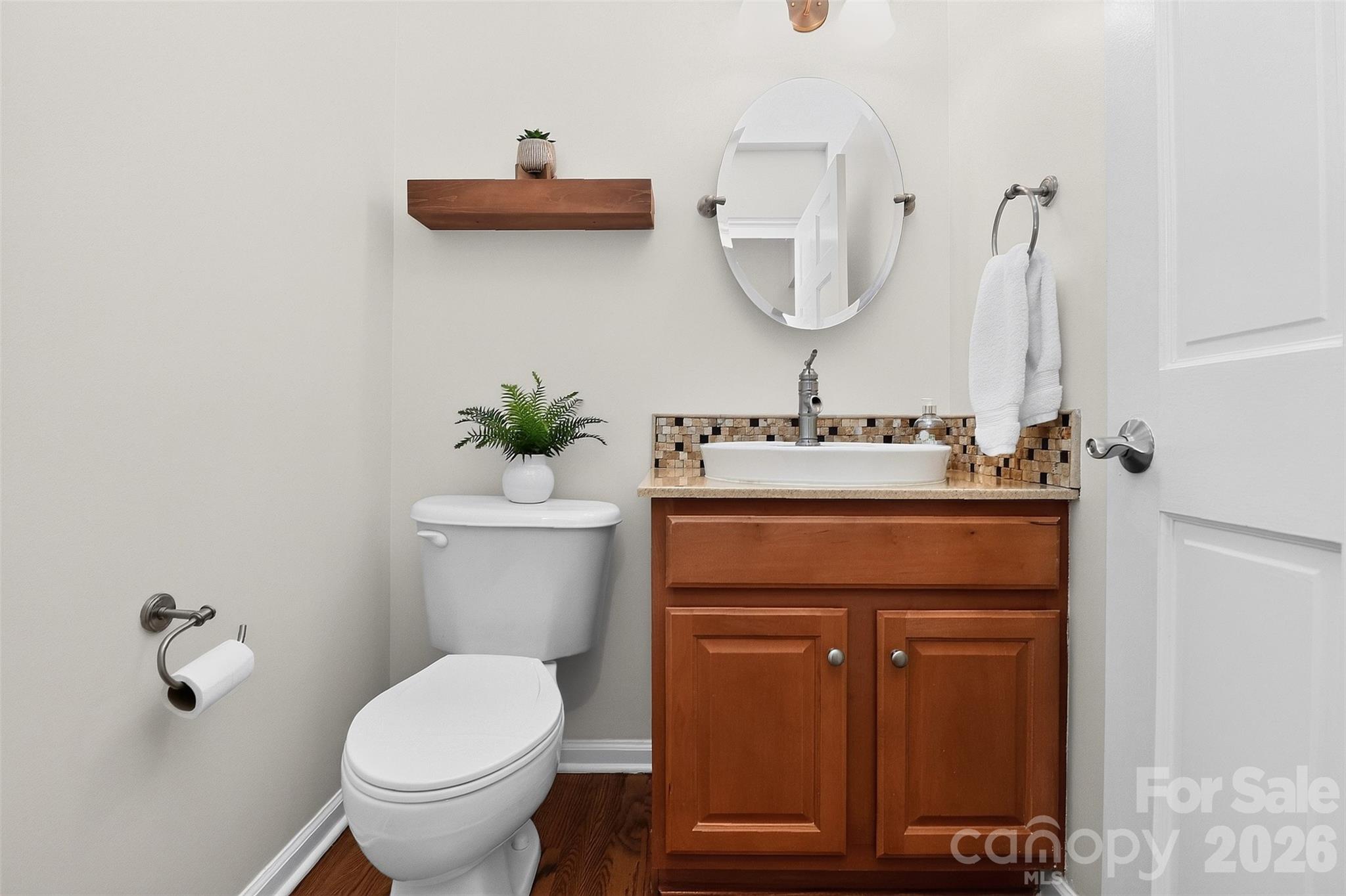 6014 Lake Providence Lane — Charlotte