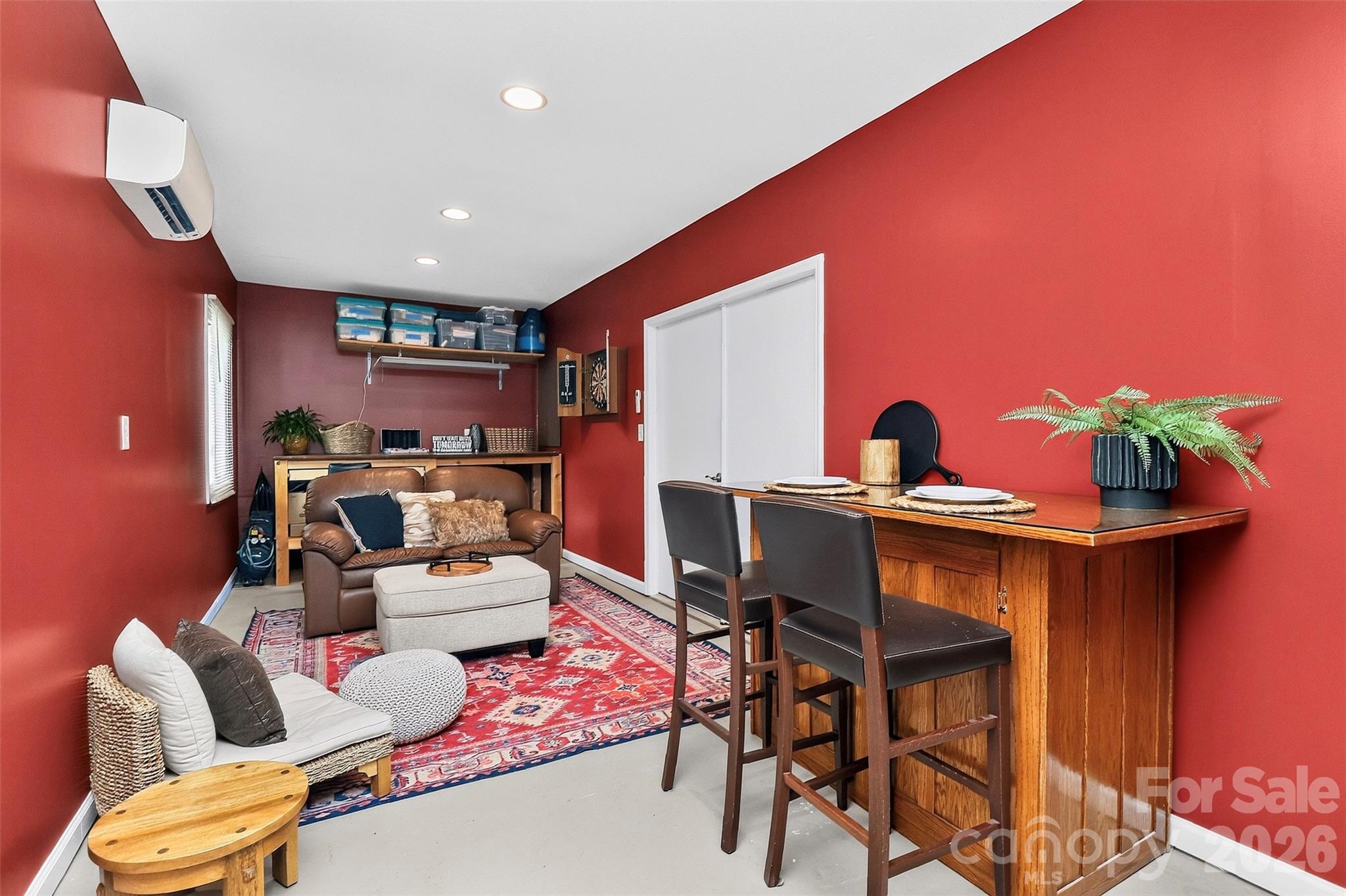 6014 Lake Providence Lane — Charlotte